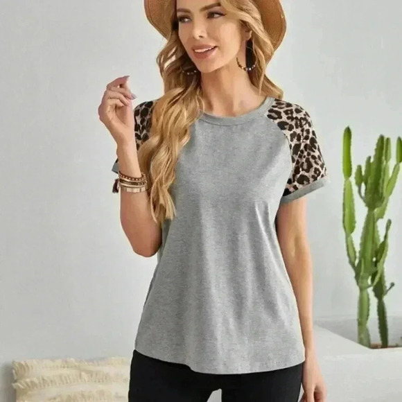SHOP BASIC Leopard Raglan Sleeve Tee - Picture 1 of 2